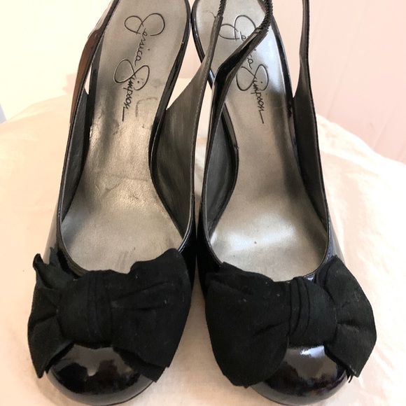 ❌SOLD❌ Jessica Simpsons black patent pumps - Picture 2 of 5